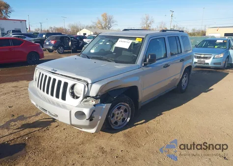 2010 Jeep Patriot Sport из США, поврежденный, VIN 1J4NT1GA2AD654665